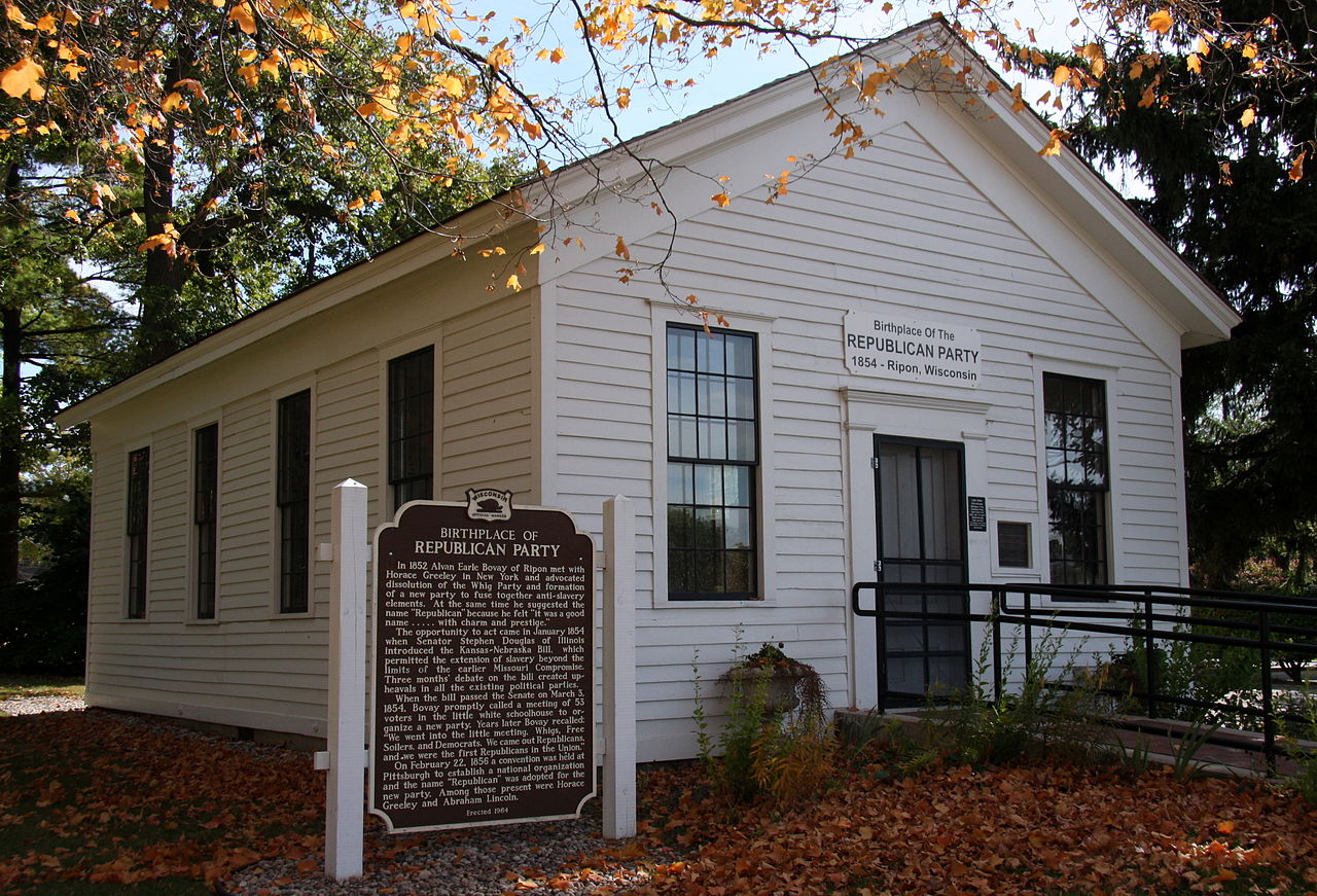 Little White Schoolhouse near Goat Creek